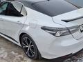 Toyota Camry 2020 года за 14 000 000 тг. в Астана – фото 4