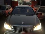 Авто стекла лобовое на Мерседес 221 за 25 000 тг. в Алматы