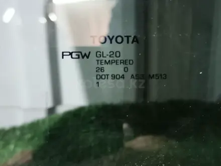 Стекло двери на Toyota Sienna XL20 поколение задний правый за 30 000 тг. в Алматы – фото 2