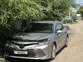 Toyota Camry 2018 года за 12 500 000 тг. в Актобе – фото 23