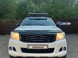 Toyota Hilux 2014 года за 10 000 000 тг. в Караганда
