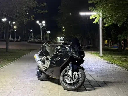 Honda  CBR 600F 2002 года за 2 050 000 тг. в Караганда