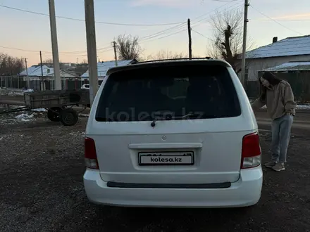 Kia Carnival 2002 года за 2 000 000 тг. в Алматы – фото 5