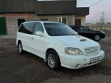 Kia Carnival 2002 годаfor2 000 000 тг. в Алматы – фото 4