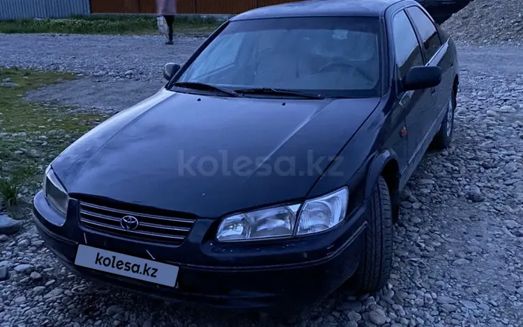 Toyota Camry 1998 года за 2 800 000 тг. в Усть-Каменогорск