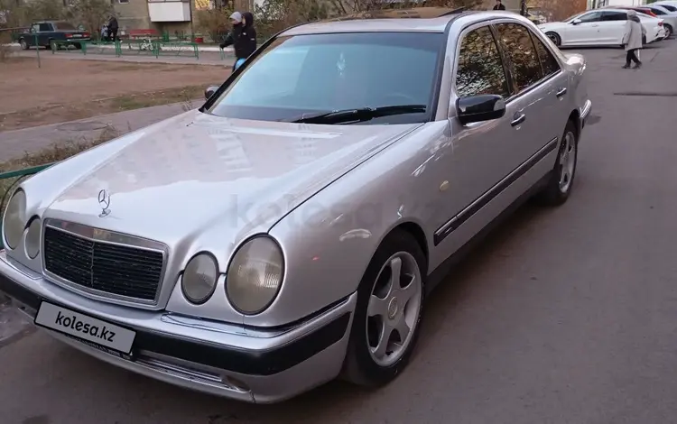 Mercedes-Benz E 320 1999 годаfor3 500 000 тг. в Астана