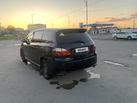 Toyota Ipsum 2004 года за 2 850 000 тг. в Атырау – фото 3