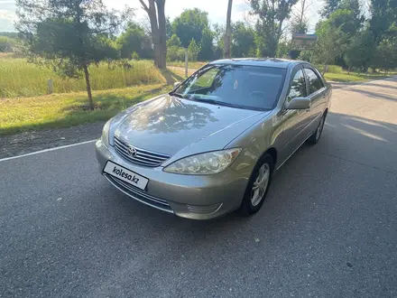 Toyota Camry 2005 года за 5 500 000 тг. в Талдыкорган – фото 26