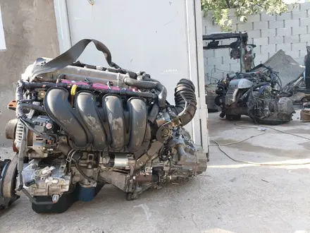 Двигатель на Toyota Avensis 1ZZ 1.8 за 490 000 тг. в Балхаш