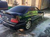 BMW 328 1995 года за 2 500 000 тг. в Алматы – фото 4