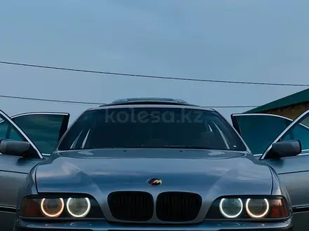 BMW 528 1998 года за 2 200 000 тг. в Актау