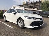 Toyota Camry 2019 года за 13 600 000 тг. в Алматы – фото 2