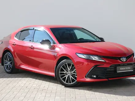 Toyota Camry 2021 года за 14 350 000 тг. в Астана – фото 7