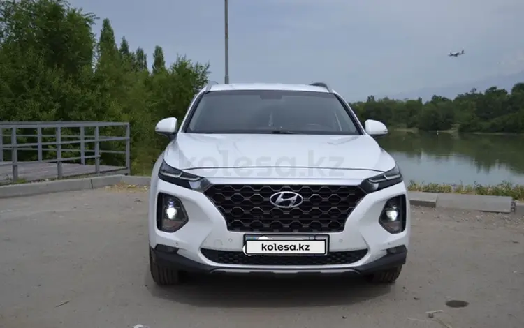Hyundai Santa Fe 2019 года за 12 000 000 тг. в Астана