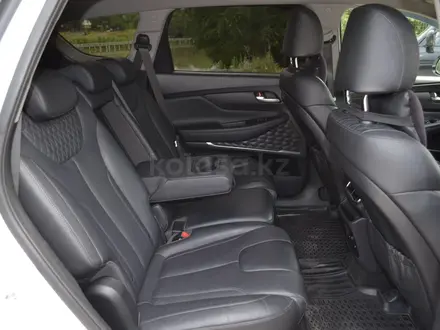 Hyundai Santa Fe 2019 года за 12 000 000 тг. в Астана – фото 3