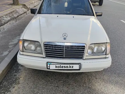 Mercedes-Benz E 250 1994 года за 1 700 000 тг. в Алматы – фото 3