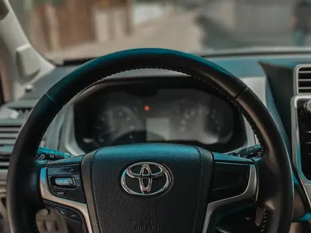 Toyota Land Cruiser Prado 2018 года за 23 000 000 тг. в Алматы – фото 33