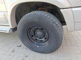Toyota Hilux Surf 1996 годаfor4 500 000 тг. в Актобе – фото 5