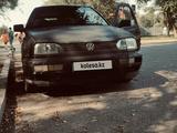 Volkswagen Golf 1995 года за 1 100 000 тг. в Алматы