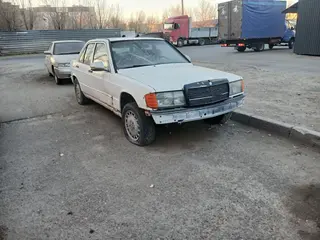 Mercedes-Benz 190