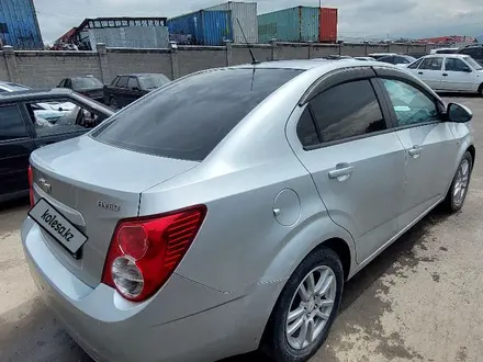 Chevrolet Aveo 2014 года за 3 000 000 тг. в Алматы – фото 4