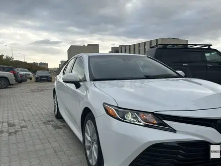 Toyota Camry 2020 года за 12 500 000 тг. в Актау