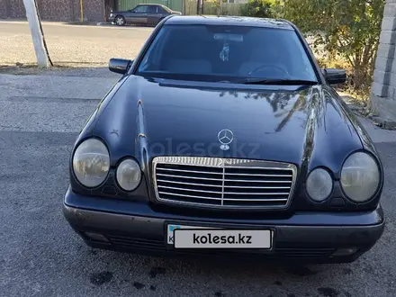 Mercedes-Benz E 320 1995 года за 2 700 000 тг. в Тараз