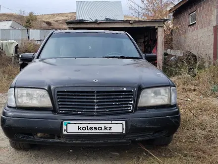 Mercedes-Benz C 180 1993 года за 800 000 тг. в Усть-Каменогорск – фото 2