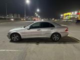 Mercedes-Benz C 240 2000 года за 2 800 000 тг. в Астана – фото 3