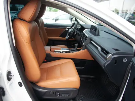 Lexus RX 300 2022 года за 24 290 000 тг. в Алматы – фото 15