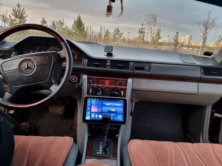 Mercedes-Benz E 220 1993 года за 3 000 000 тг. в Астана – фото 9