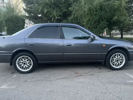 Toyota Camry 1997 года за 3 800 000 тг. в Талдыкорган – фото 3