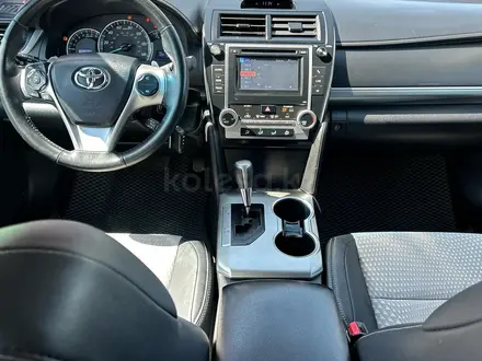 Toyota Camry 2013 года за 9 600 000 тг. в Актобе – фото 6