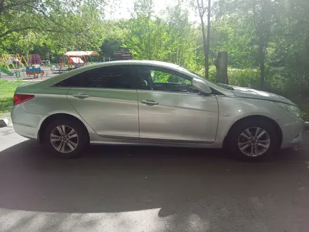 Hyundai Sonata 2011 года за 5 200 000 тг. в Караганда – фото 4
