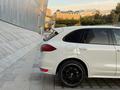 Porsche Cayenne 2013 года за 16 000 000 тг. в Алматы – фото 12