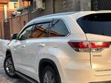 Toyota Highlander 2015 года за 17 100 000 тг. в Алматы – фото 3