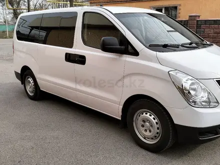 Hyundai H-1 2013 года за 11 000 000 тг. в Алматы – фото 2