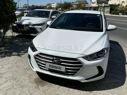 Hyundai Elantra 2018 года за 5 600 000 тг. в Актау