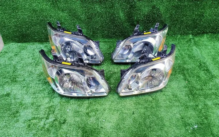 Фары Toyota Noah R60 за 30 000 тг. в Алматы