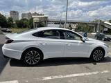 Hyundai Sonata 2022 годаfor13 999 999 тг. в Алматы