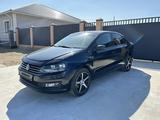 Volkswagen Polo 2018 года за 6 300 000 тг. в Атырау