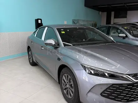 BYD Qin L DM-i Leading 2025 года за 10 600 000 тг. в Усть-Каменогорск – фото 2