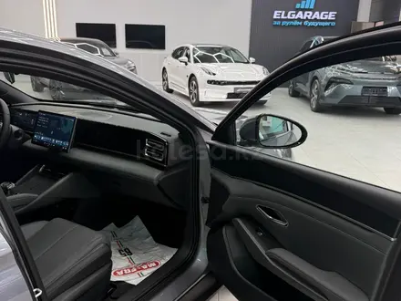 BYD Qin L DM-i Leading 2025 года за 10 600 000 тг. в Усть-Каменогорск – фото 11