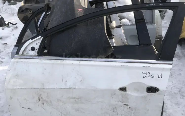 Водительский дверь за 767 тг. в Алматы