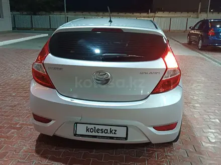 Hyundai Solaris 2013 года за 3 000 000 тг. в Атырау – фото 5