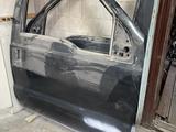 Дверь левая и правая за 150 тг. в Алматы