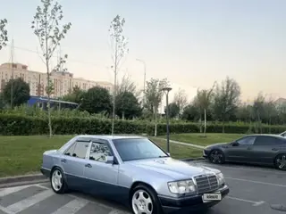 Mercedes-Benz E 280