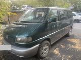 Volkswagen Multivan 1996 годаүшін4 700 000 тг. в Караганда – фото 2