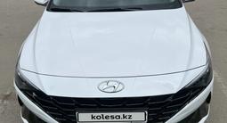 Hyundai Elantra 2022 года за 11 000 000 тг. в Алматы – фото 3