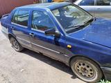 Volkswagen Vento 1992 годаүшін450 000 тг. в Астана – фото 2